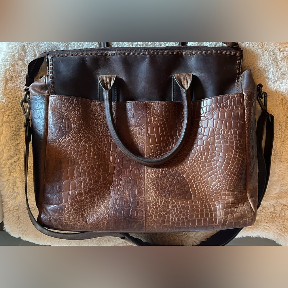 STS Ranchwear Catalina Croc Laptop Tote - Picture 2 of 15